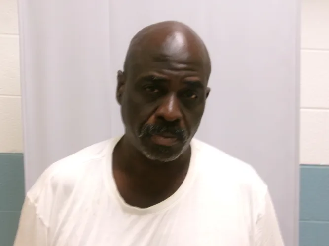 Man accused of forgery, identity theft